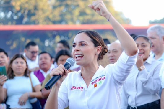 Ana Paty Peralta, cercana y comprometida